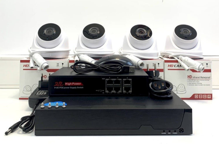 картинка Полный IP POE комплект видеонаблюдения на 4 камеры (KIT4IPPOEIP10PD3MP) от магазина Дом Видеонаблюдения (CCTVdom)